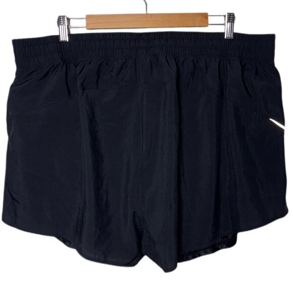 NWT Fabletics Perforated Run Shorts 5" Reflective Women's Size XXL/1X Black - Picture 4 of 16